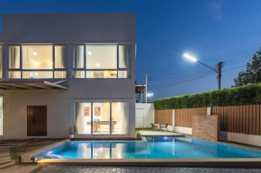 V169 Blue Tree Paradise 3BR Villa & Private Pool
